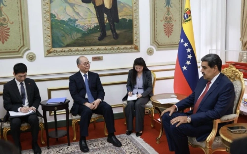 Maduro, ABD operasyonundan önce Çinli diplomatlarla bir araya geldi