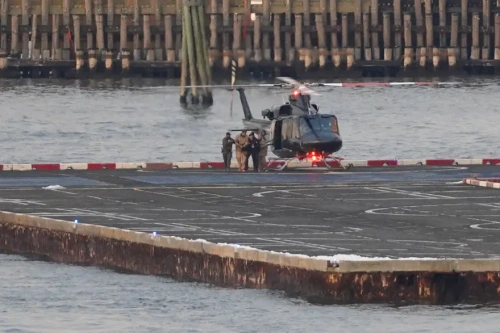 Maduro ve eşi mahkemeye götürüldü! Tüm dünya canlı izledi