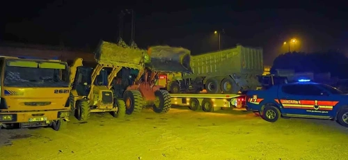 Manavgat sahillerinde kum hırsızlığı skandalı: Sahil kum ocağına döndü