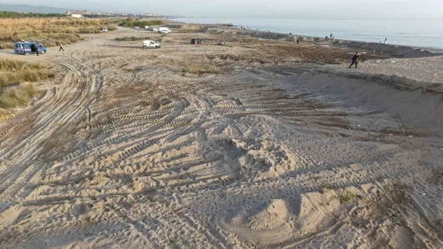 Manavgat sahillerinde kum hırsızlığı skandalı: Sahil kum ocağına döndü