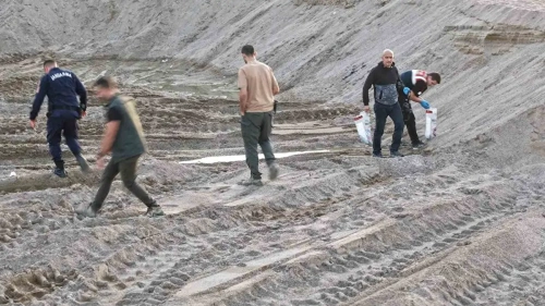 Manavgat sahillerinde kum hırsızlığı skandalı: Sahil kum ocağına döndü