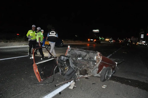 Manisa'da dehşet! Bir aile yok oldu, katliam gibi kaza kamerada!
