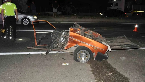 Manisa'da dehşet! Bir aile yok oldu, katliam gibi kaza kamerada!