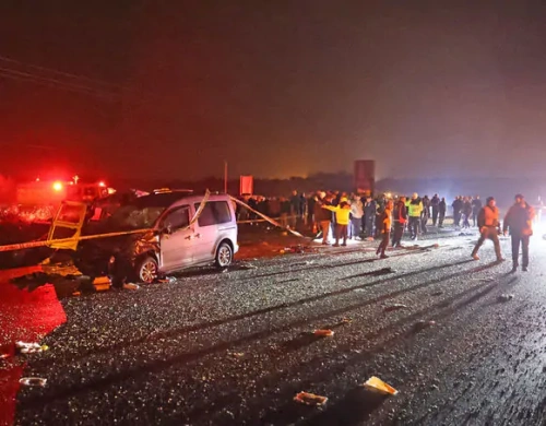 Mardin'de zincirleme kaza: 4 kişi hayatını kaybetti