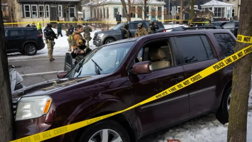 Minneapolis'te ICE ajanı kadını vurdu, vali ulusal muhafız uyarısı yaptı
