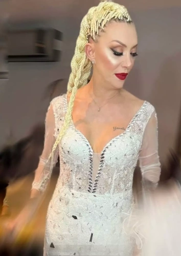 Oğlu duyurdu, kızı tanık oldu: Arabesk sanatçısı Güllü’nün ölümü