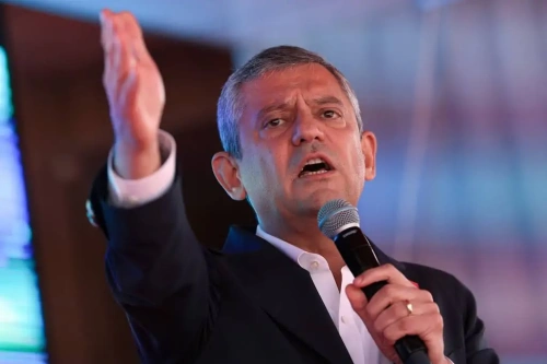 Özgür Özel'den Erdoğan'a sert yanıt: "Meclis'e gitmedik, kimyası bozuldu"