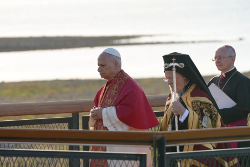 Papa 14. Leo, Birinci İznik Konsili'nin 1700. yıl dönümü için İznik'te