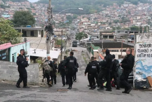 Rio de Janeiro'da tarihin en kanlı polis operasyonu: 64 ölü