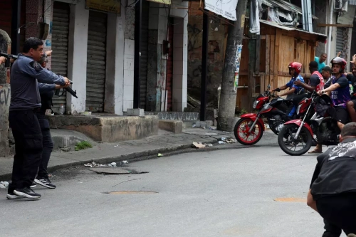 Rio de Janeiro'da tarihin en kanlı polis operasyonu: 64 ölü