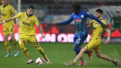 Rizespor-Fenerbahçe maçı başlıyor: İşte ilk 11'ler