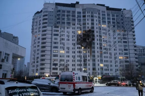 Rusya'dan Ukrayna'ya Oreşnik füze saldırısı: Binlerce ev elektriksiz kaldı