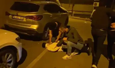 Saatler süren pusu operasyonu: Silahlı saldırganlar polise yakalandı 