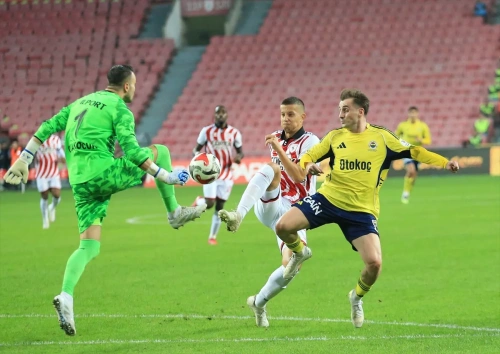 Samsunspor-Fenerbahçe: VAR'ın gölgesinde golsüz berabere!