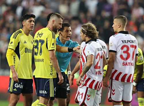 Samsunspor-Fenerbahçe: VAR'ın gölgesinde golsüz berabere!