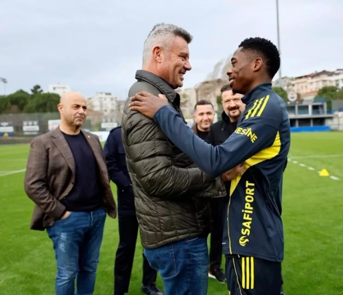 Saran helikopterle geldi, yeni transferle konuştu