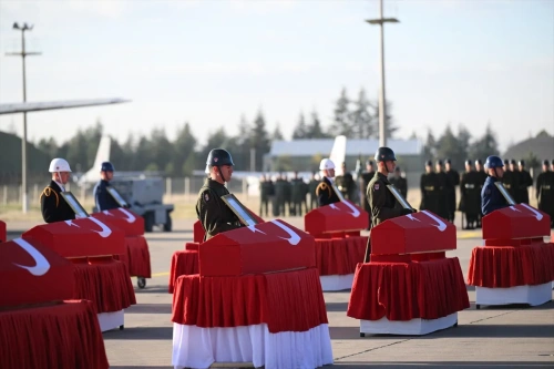 Şehit Kuyucu'nun kız kardeşiyle son mesajlaşması yürek yaktı