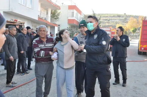 Silifke'de yürek burkan yangın: İki kardeş aynı kabirde