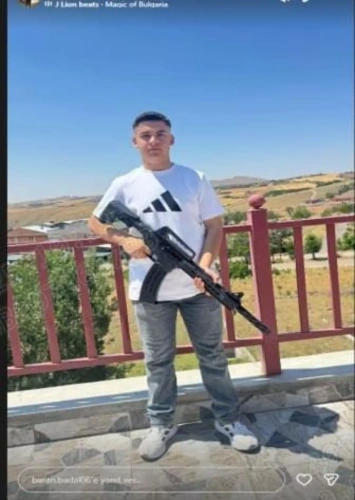 Sosyal medyada silahla meydan okuyanlara 