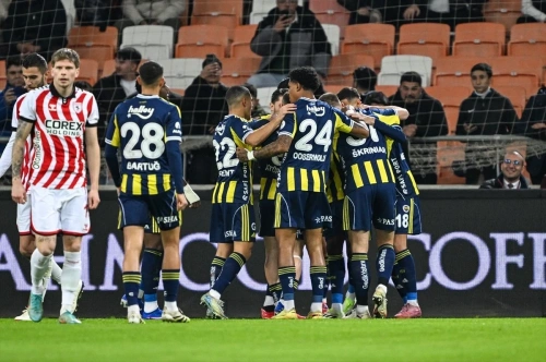Süper Kupa'da derbi heyecanı! Fenerbahçe finale yükseldi