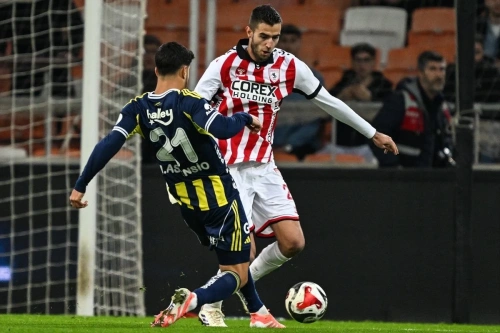 Süper Kupa'da derbi heyecanı! Fenerbahçe finale yükseldi