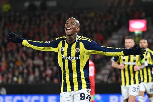 Talisca'nın hat-trick'i Fenerbahçe'yi zafere taşıdı