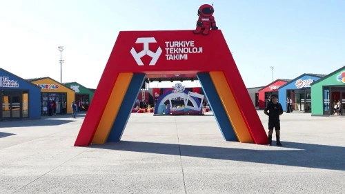 TEKNOFEST İstanbul başladı: Selçuk Bayraktar’dan “zulme dur” mesajı