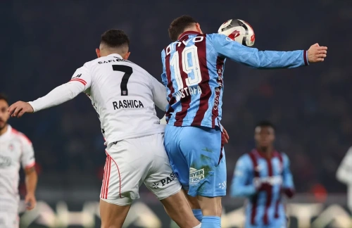 Trabzonspor - Beşiktaş derbisi 3-3 bitti: 6 gollü şov