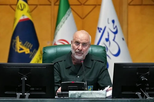 Trump enerji tesislerine saldırıyı erteledi, askeri operasyonlar devam ediyor