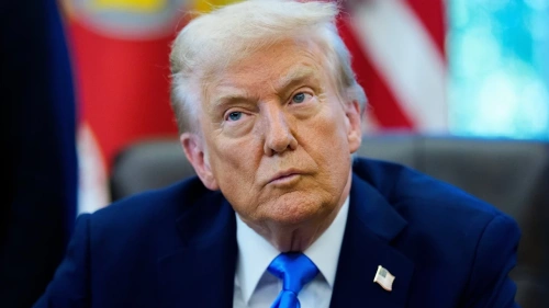 Trump'tan sert İran mesajı: Koşulsuz teslim olun ya da savaş sürsün