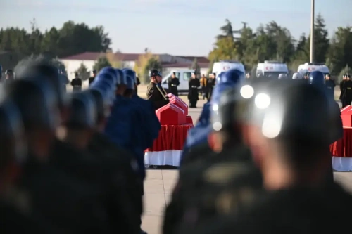 Türkiye 20 şehidini gözyaşlarıyla uğurluyor