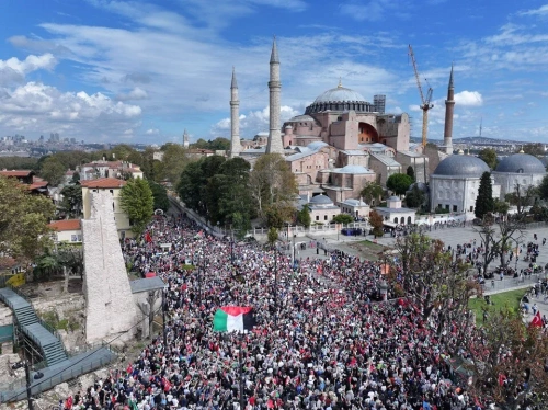 Türkiye Gazze için tek yürek!