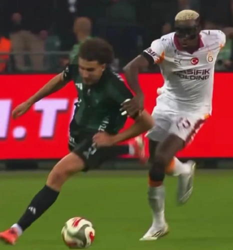 Victor Osimhen'in müdahaleleri Kocaelispor'u isyan ettirdi