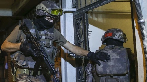 Yalova'da DEAŞ'a operasyon: 7 polis yaralandı, çatışma devam ediyor