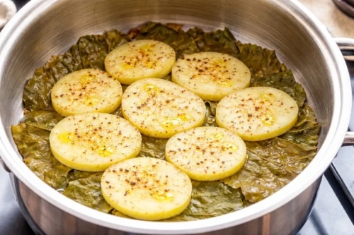 Yaprak sarması tencereye yapışmasın: Ustalardan altın püf noktası