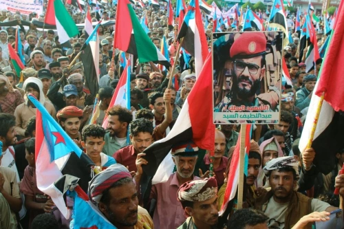 Yemen'de gerilim tırmandı: Hükümet güçleri GGK'ye hava saldırısı düzenledi